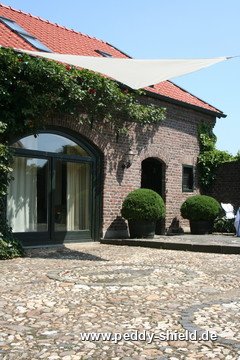 Voile ombrage triangulaire terrasse