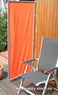 Paravent accroch� au mur